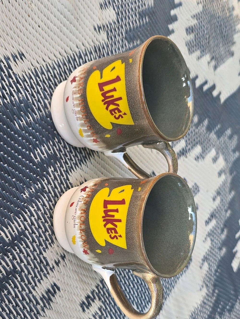 Warner Bros. I Like It! mug set. Gray & White Mug Set NWT